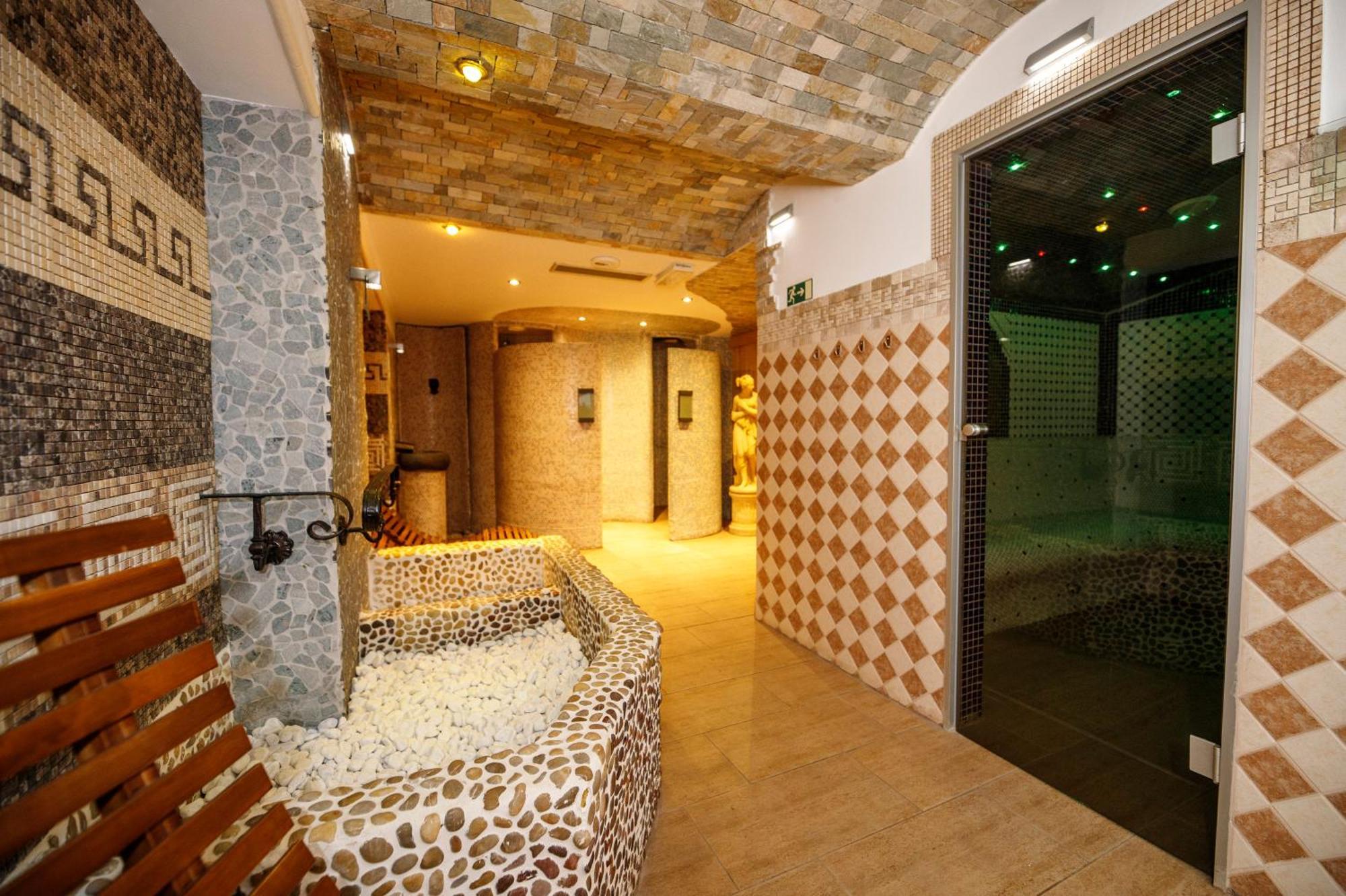 Wellness Hotel Beethoven 霍穆托夫 外观 照片