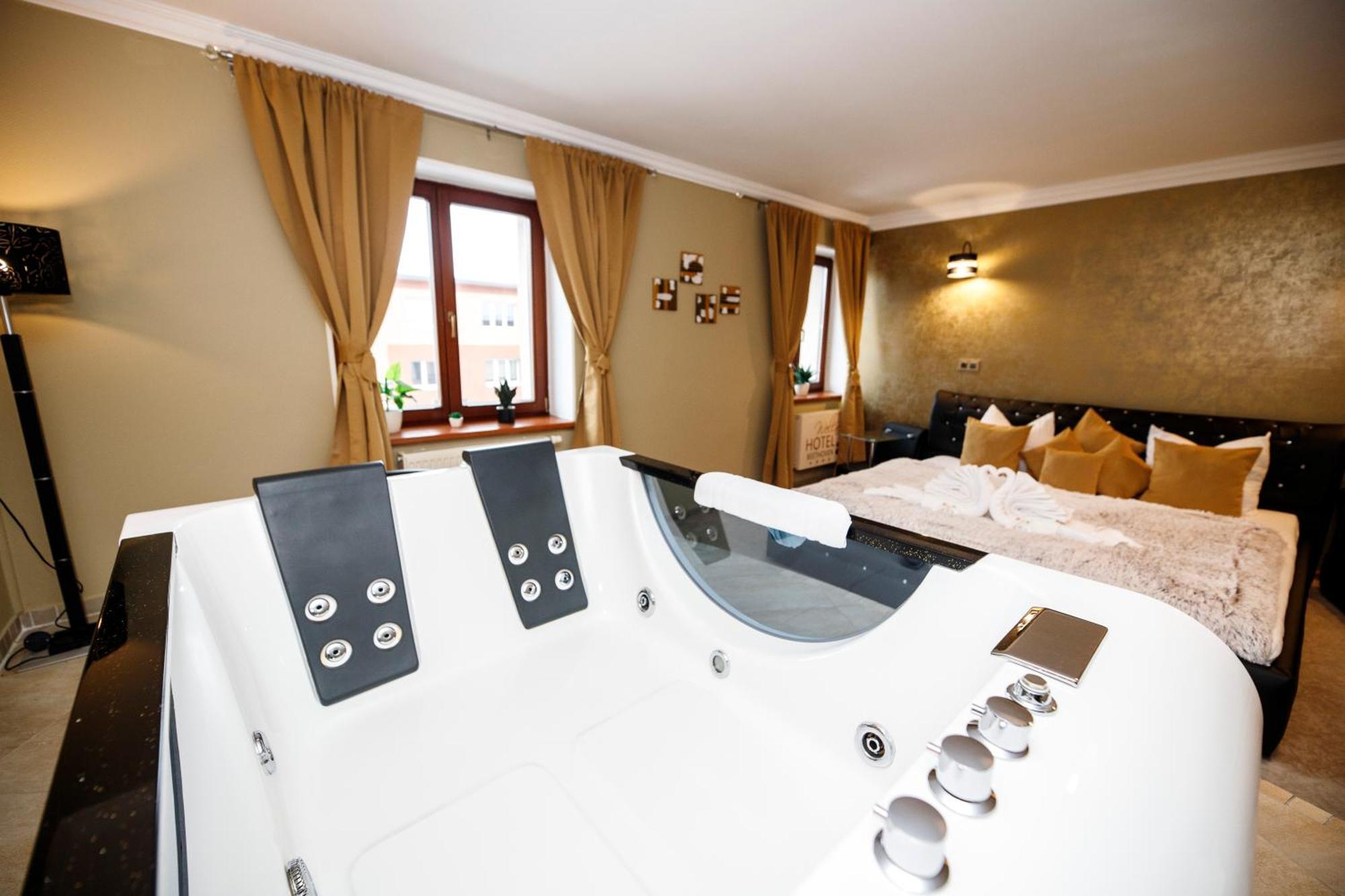 Wellness Hotel Beethoven 霍穆托夫 外观 照片