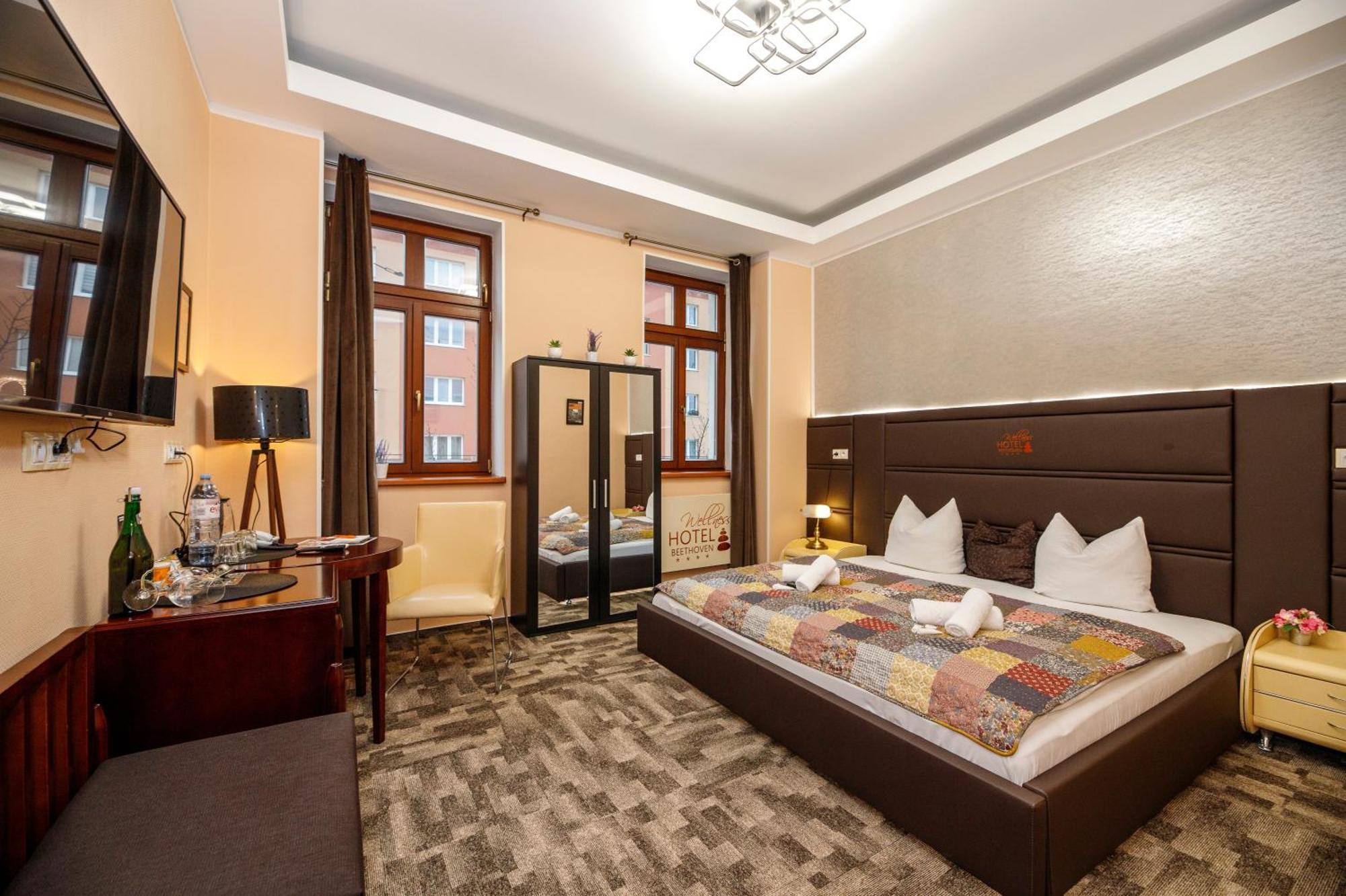 Wellness Hotel Beethoven 霍穆托夫 外观 照片
