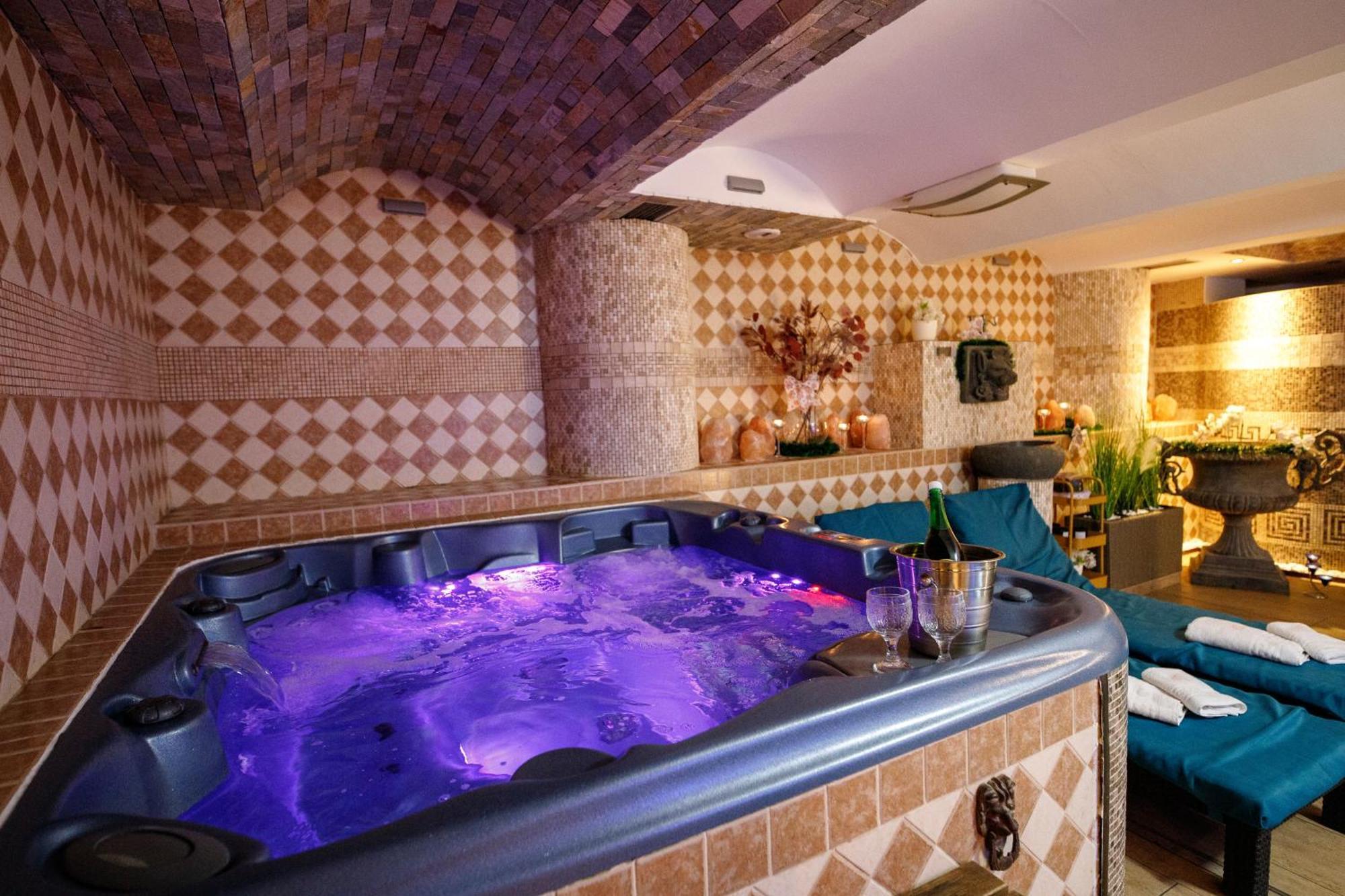 Wellness Hotel Beethoven 霍穆托夫 外观 照片