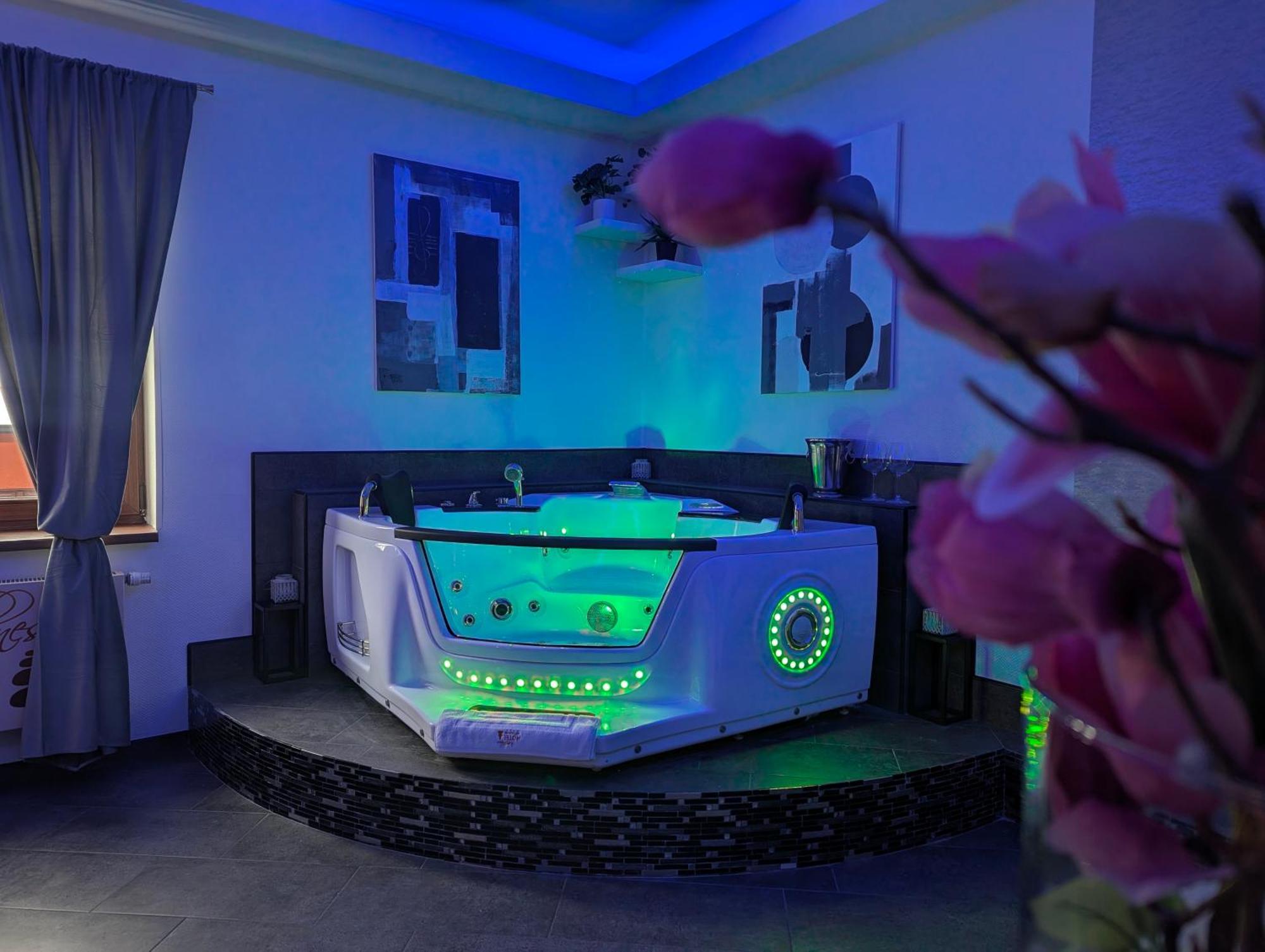 Wellness Hotel Beethoven 霍穆托夫 外观 照片