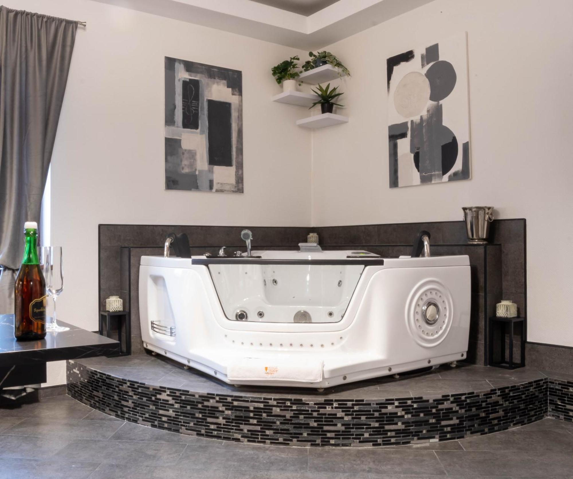 Wellness Hotel Beethoven 霍穆托夫 外观 照片